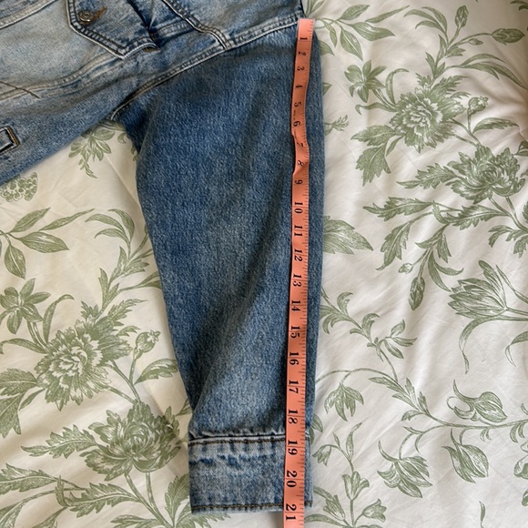 Urban Outfitters Jean Jacket - Picture 10 of 10